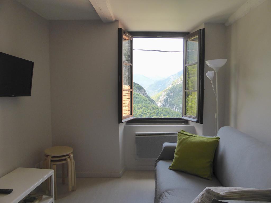 Fontana De Medge Apartment Saorge Exterior foto