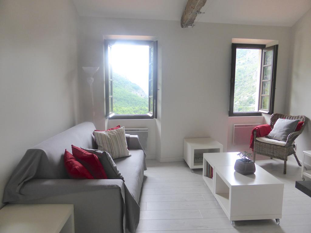 Fontana De Medge Apartment Saorge Exterior foto